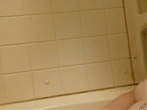 Freya Sinn Shows Off Her Body in the Bath